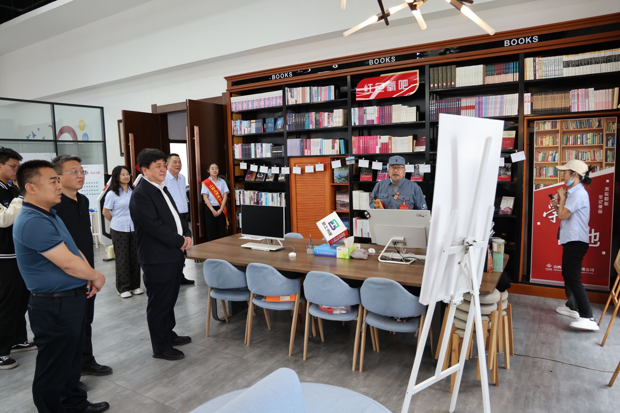 山西省工会职工书屋门徒娱乐现场推进会走进山西建投五建集团